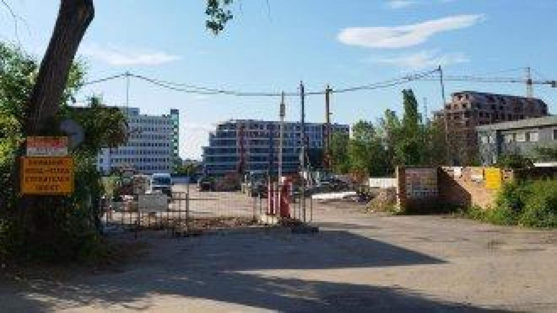 Изграждането на мегакомплекс на мястото на ИПК "Родина" в София е в ход