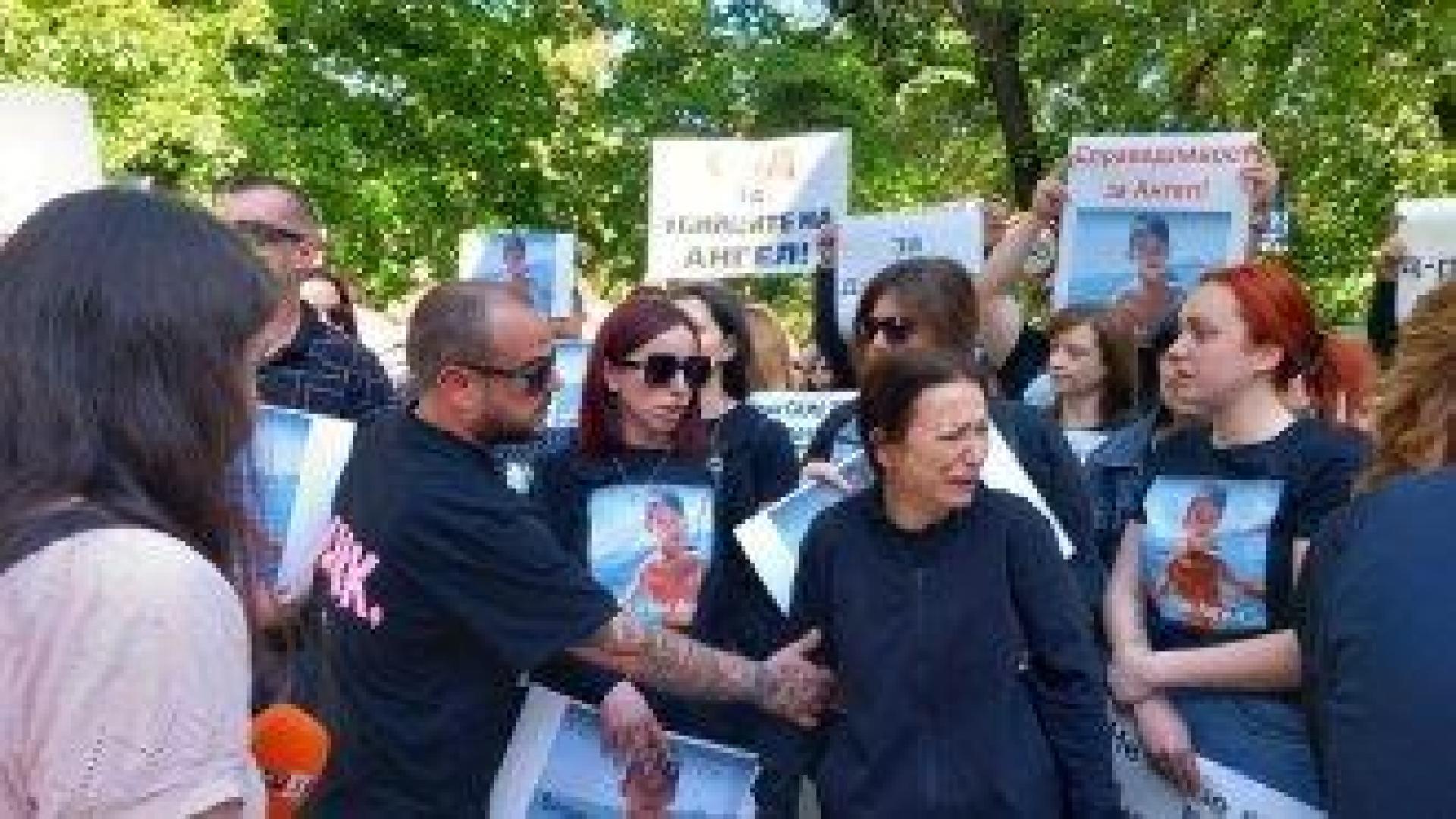 Пореден протест. Родителите на 6-годишния Ангел искат законови промени след смъртта му