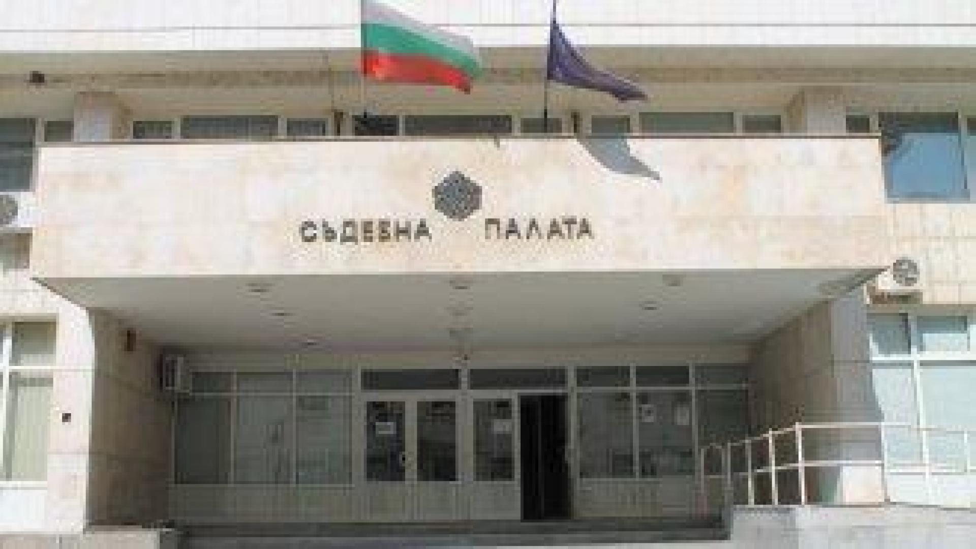 6 години затвор грозят мъжа, пребил и хвърлил от мост дете в Луковит