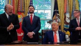 Тръмп и Великобритания постигнаха търговска сделка за митата