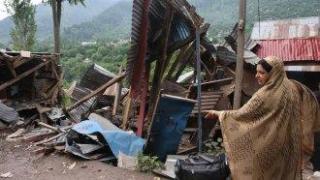 Най-малко петима загинали при размяна на артилерийски огън тази нощ между Индия и Пакистан