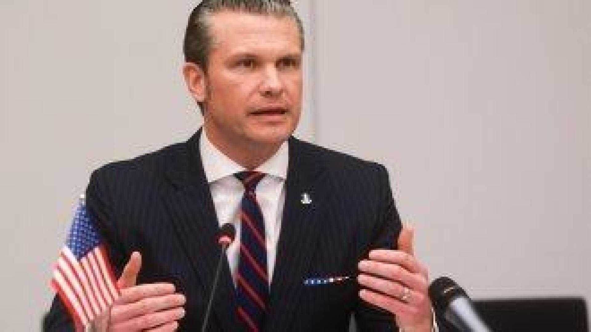 Близо 1000 транссексуални военнослужещи ще бъдат отстранени от въоръжените сили на САЩ