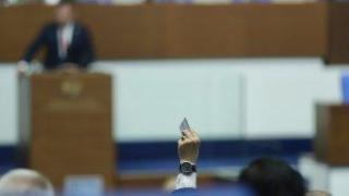 Управляващите и Пеевски назначиха полицай за шеф на комисията за лични данни