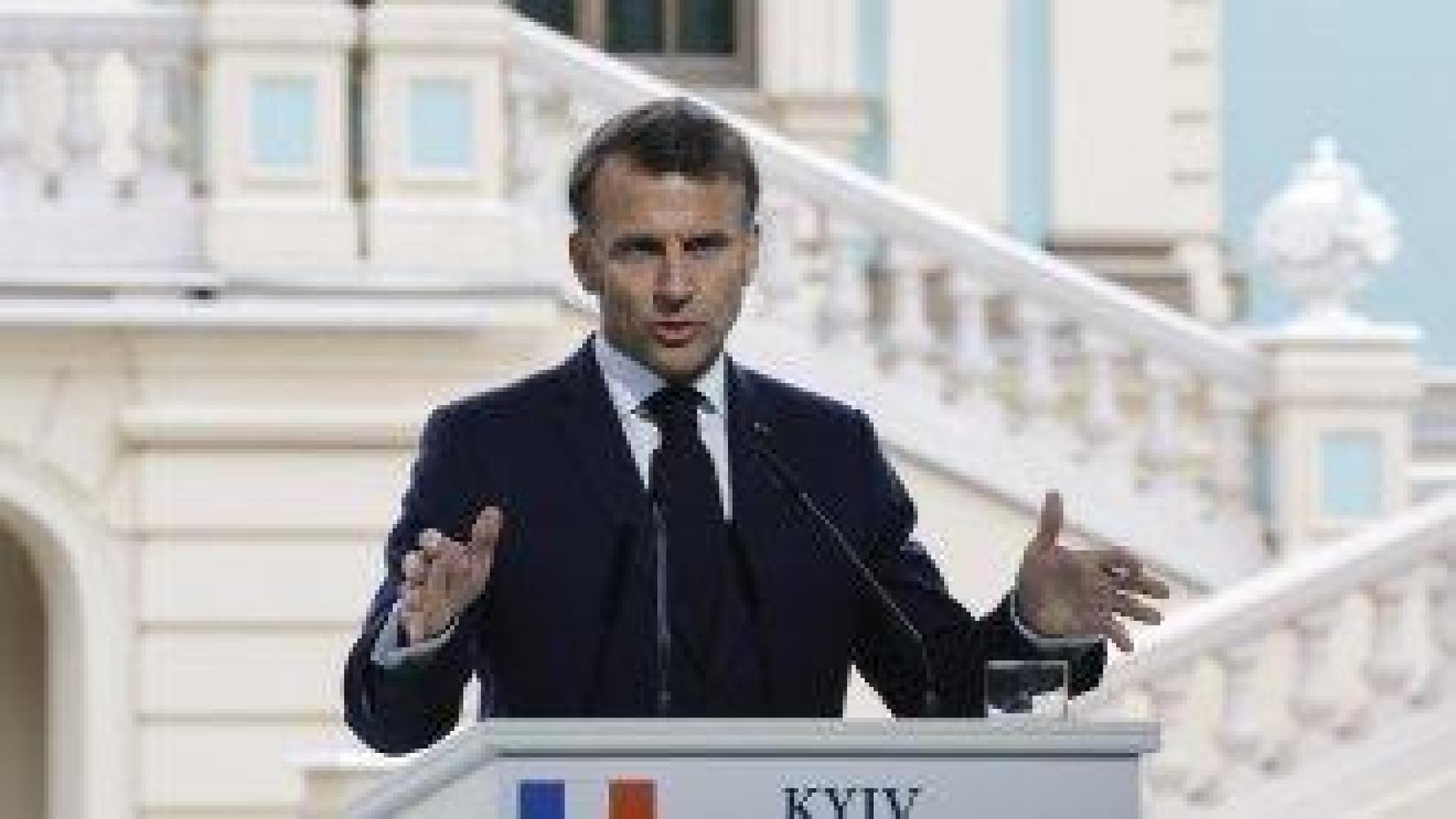 Макрон определи като тактика за печелене на време офертата на Путин за мирни разговори