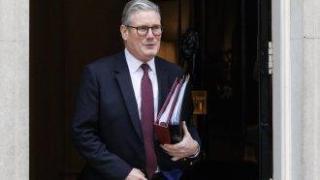 Британският премиер обеща, че нетната миграция ще намалее драстично