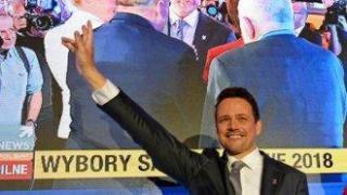 Кандидатът за президент на управляващата партия в Полша води в проучванията