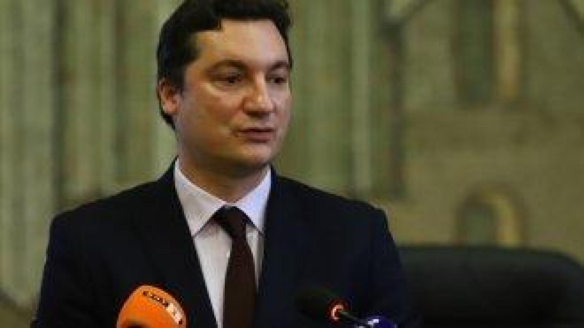 Радев освободи Крум Зарков oт президентството