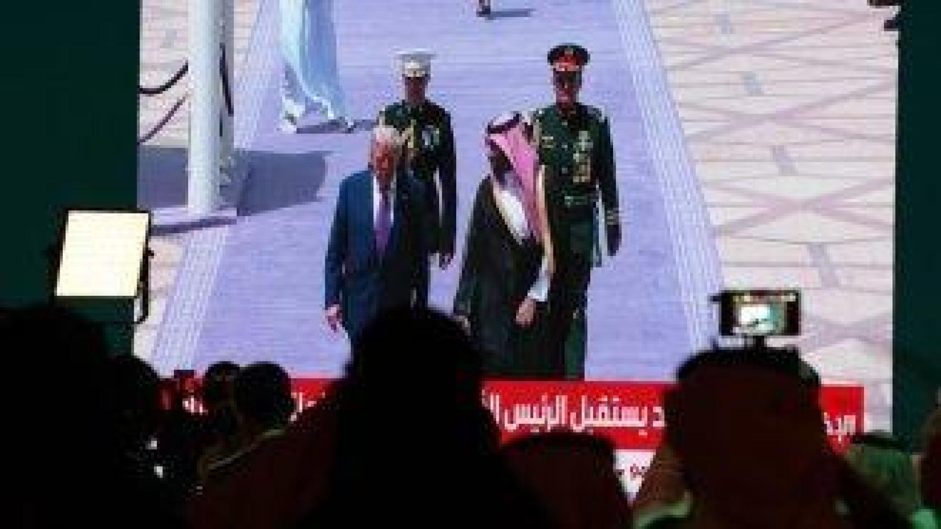 Тръмп пристигна в Близкия изток с планове за големи сделки