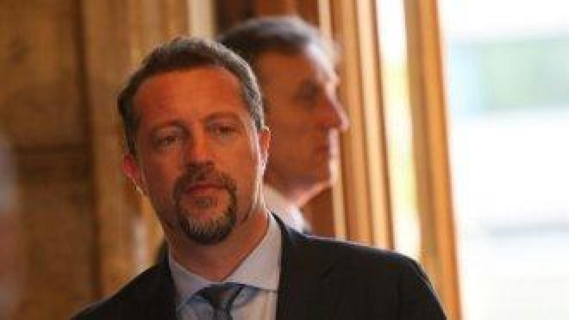 Президентът назначи бивши евродепутат и министър в комисията за дискриминация