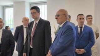 Шефът на БНБ: Подкрепата за еврото ще скочи до над 70% след въвеждането му