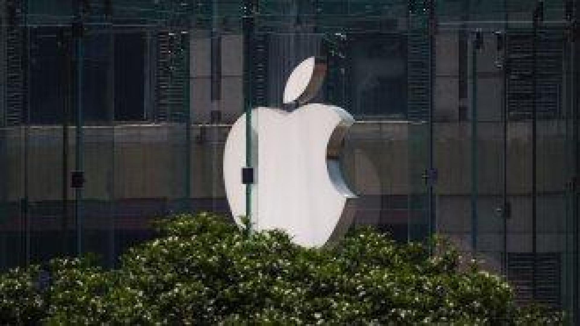 "Не искам да строиш в Индия". Тръмп готви 25% мито за Apple, ако не произвежда iPhone-и в Америка