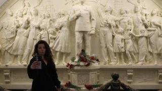 Сталин "възкръсна" в метрото в Москва