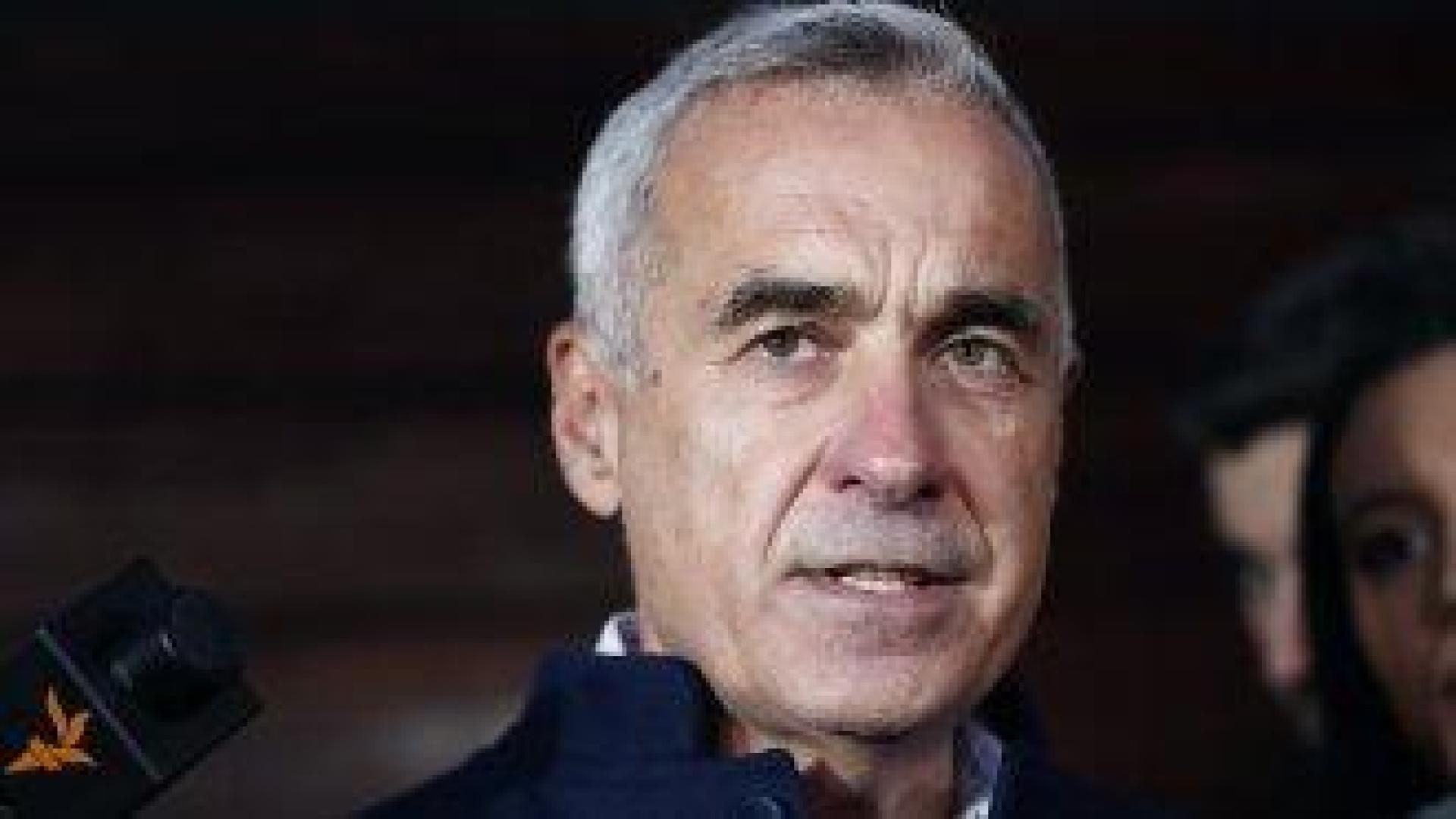 Калин Джорджеску се оттегля от политиката