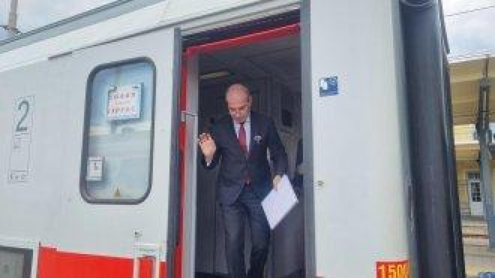 Нов рекорд! София-Бургас с влак за 5:32 ч с министър Караджов