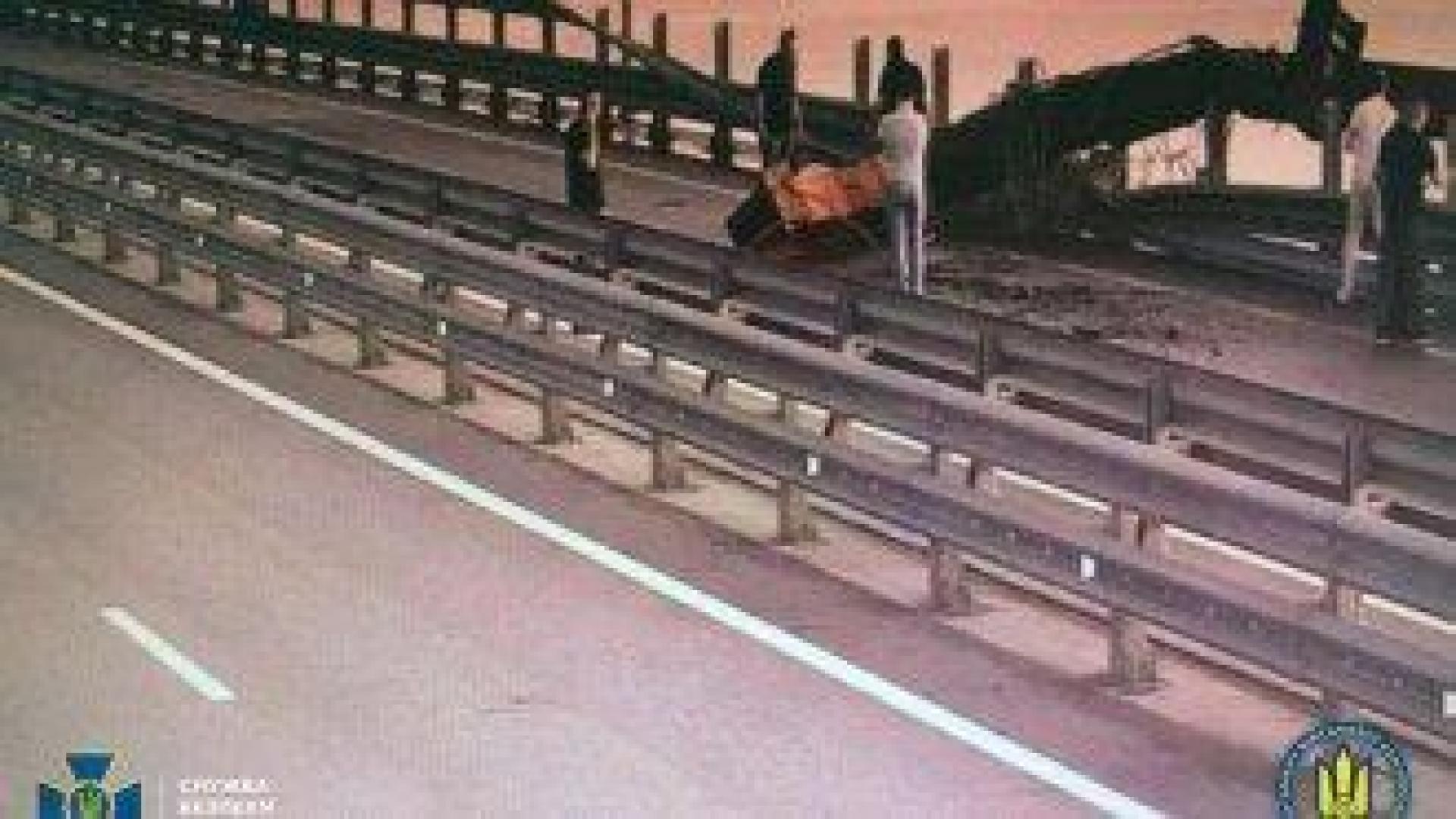 СБУ: Украйна за трети път удари Кримския мост, този път под вода