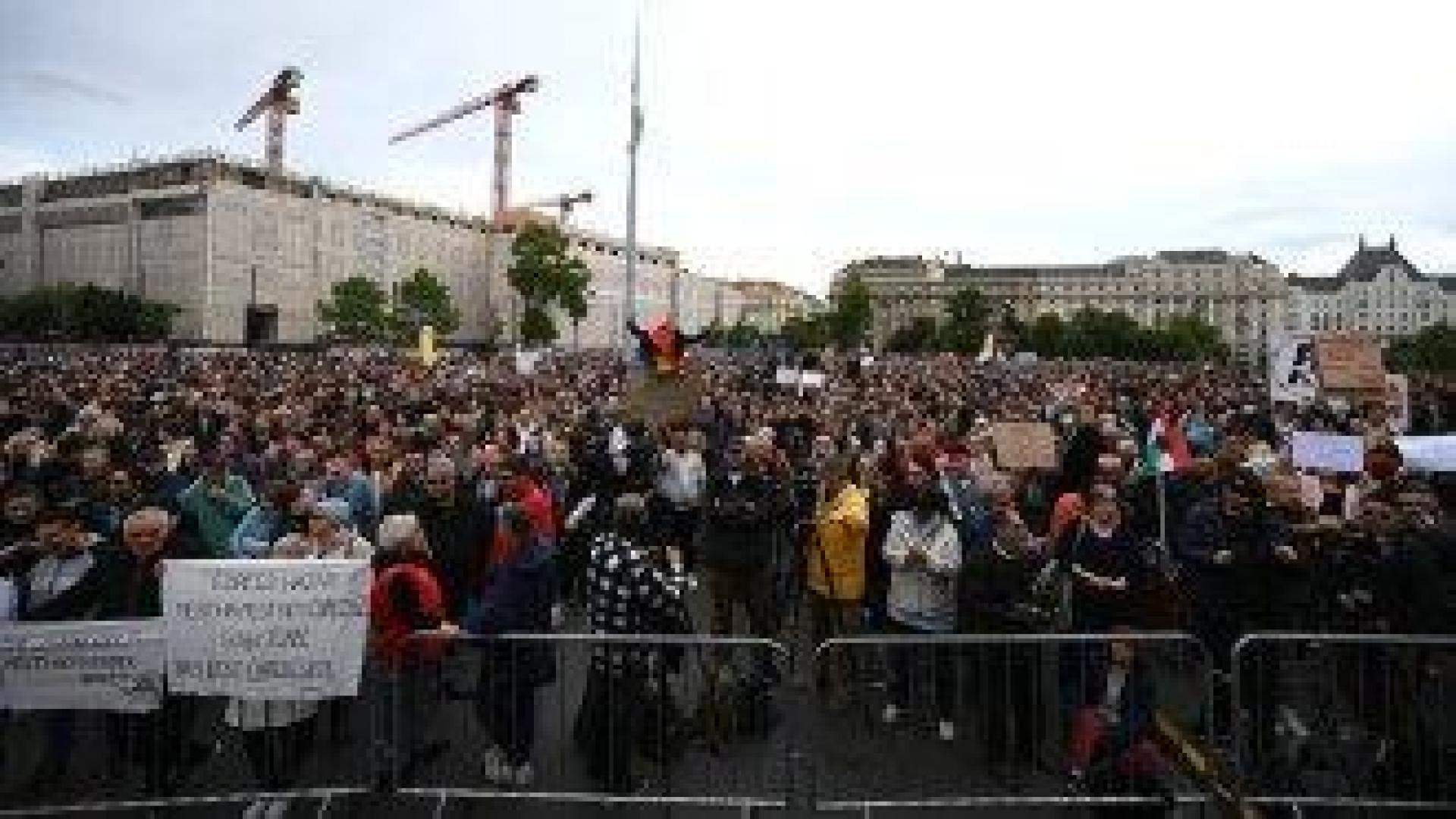 Унгария отложи Закона за прозрачността, насочен срещу неправителствени организации и медии