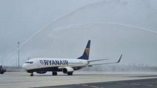 Деветима ранени при силна турбуленция на самолет на "Райънеър" над Германия