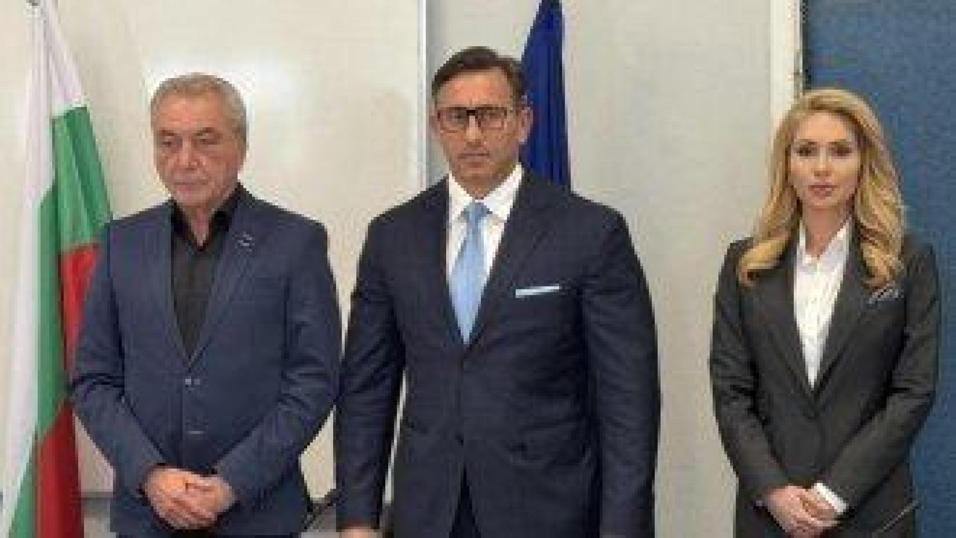 "Юмрук" на НАП, КЗК и КЗП за търговците - да, за Ковачки - не