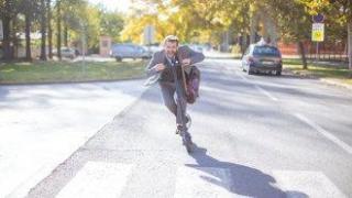 Тротинетките 200 пъти по-опасни от автомобилите. Лекари и експерти призовават за ограничения