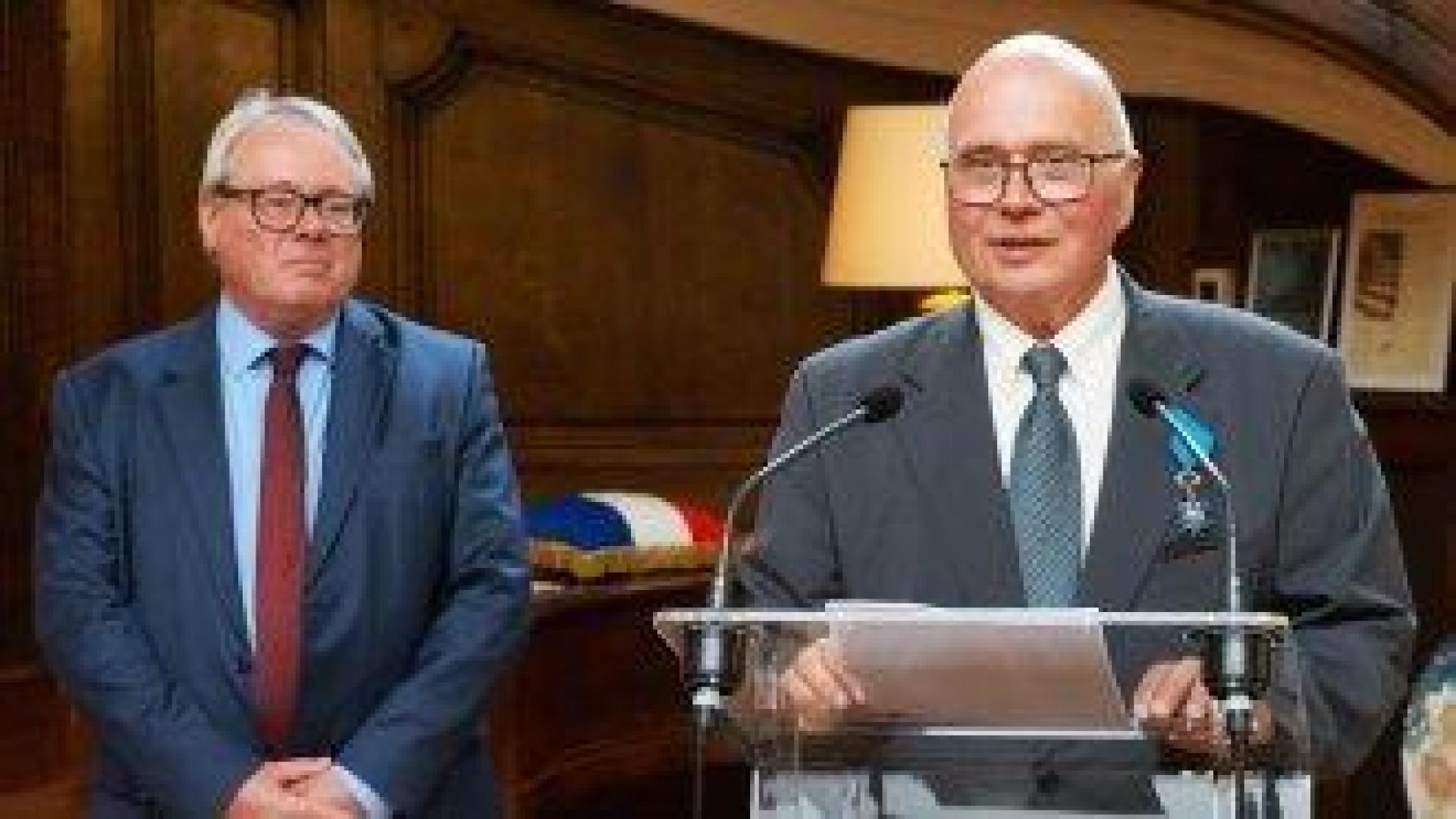 Франция отличи с Национален орден за заслуги журналиста от "Сега" Светослав Терзиев