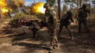 Русия засилва офанзивата си по целия фронт, за да убеди съюзниците на Украйна, че е безполезно да я подкрепят
