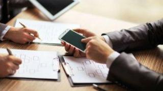 Ресурс вместо отпадък: Yettel изкупува от фирми ненужни, но работещи смартфони