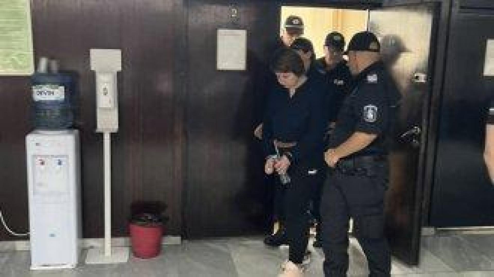 От доживотен на 12 години затвор. Намалена е присъдата на майка, убила двете си деца