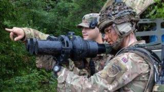 Планираната численост на европейските миротворци в Украйна е намалена тройно