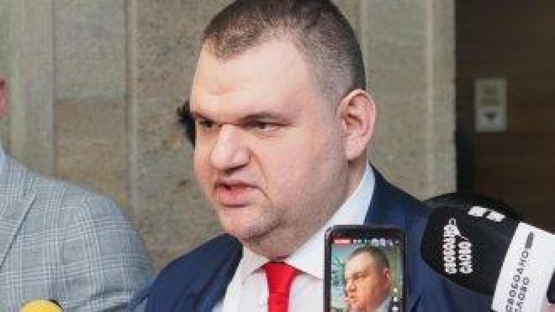 Пеевски с ултиматум към премиера: Решете проблема с водата