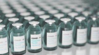 Комисията по ваксините в САЩ спря препоръките за ежегодна Covid ваксинация