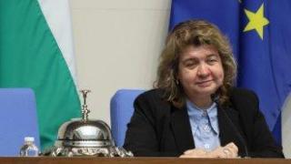 Киселова: Не само на мен, но и на министри се звъни най-редовно
