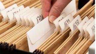 Десетки хиляди германци продължават да искат достъп до досиетата на Щази