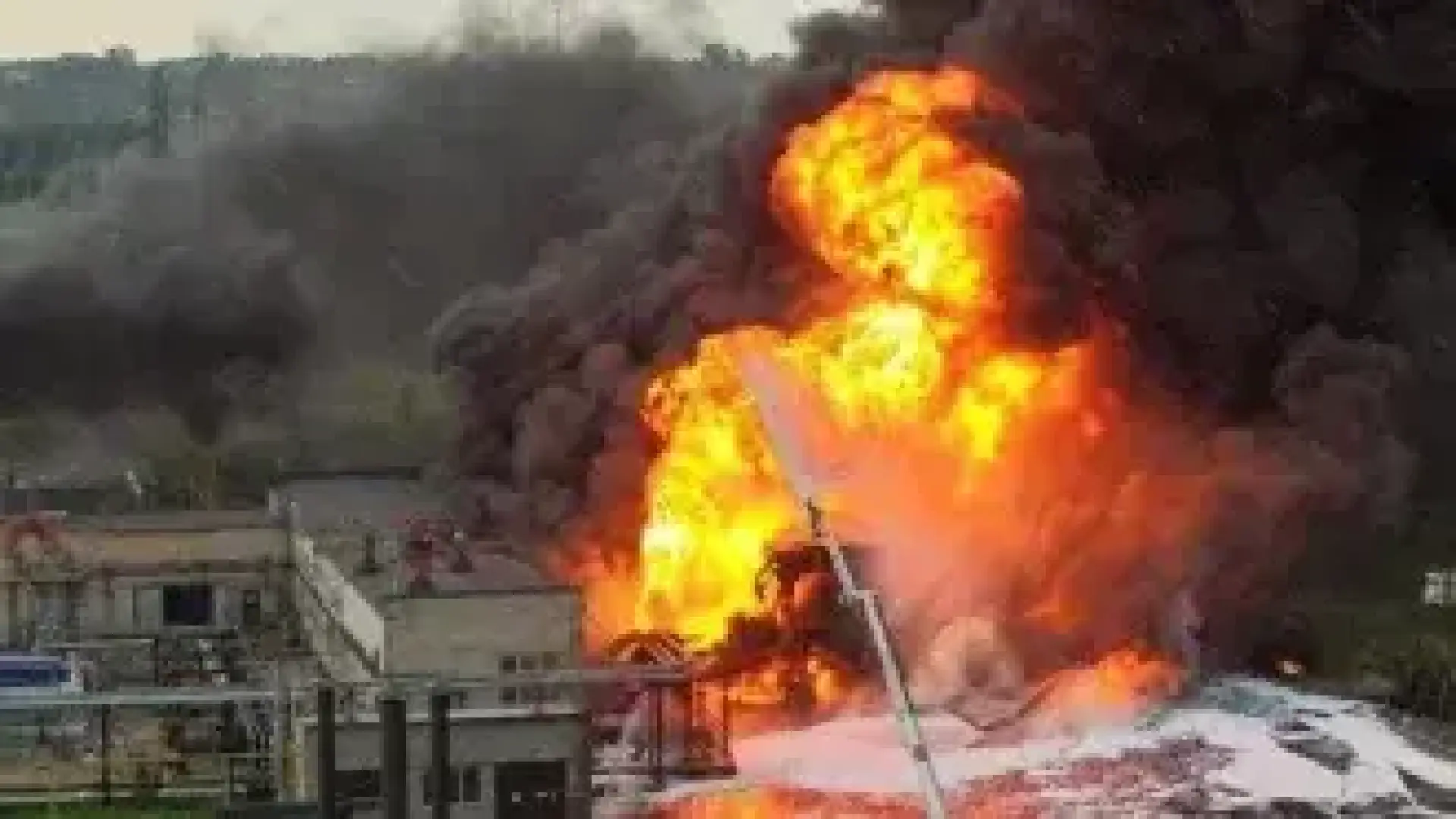 "Кардинален обрат": САЩ ще помогнат на Украйна да разшири ударите си срещу руските рафинерии