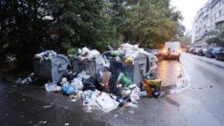 Сигнали за каруци и бусове с отпадъци от другаде vs граждани сами изхвърлят кофите