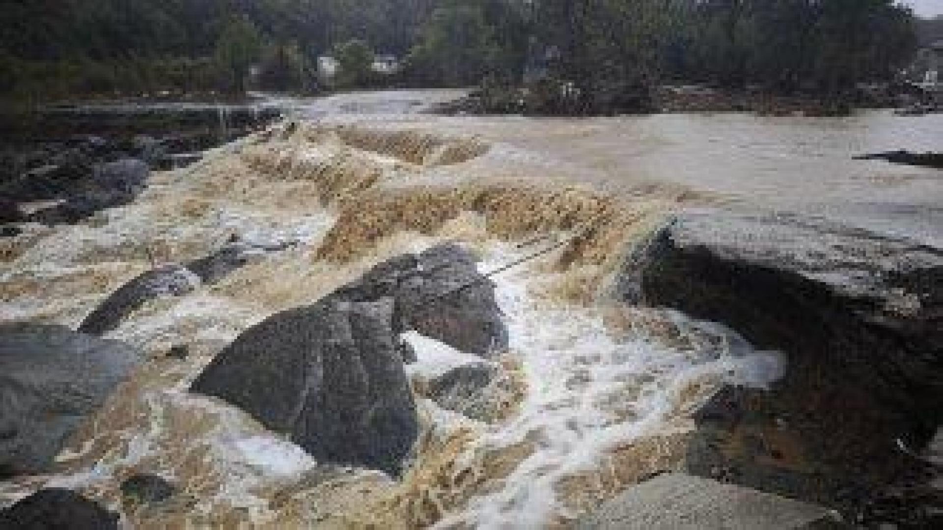 Порои в Лозенец, Царево и Сливен, десетки селища са без ток