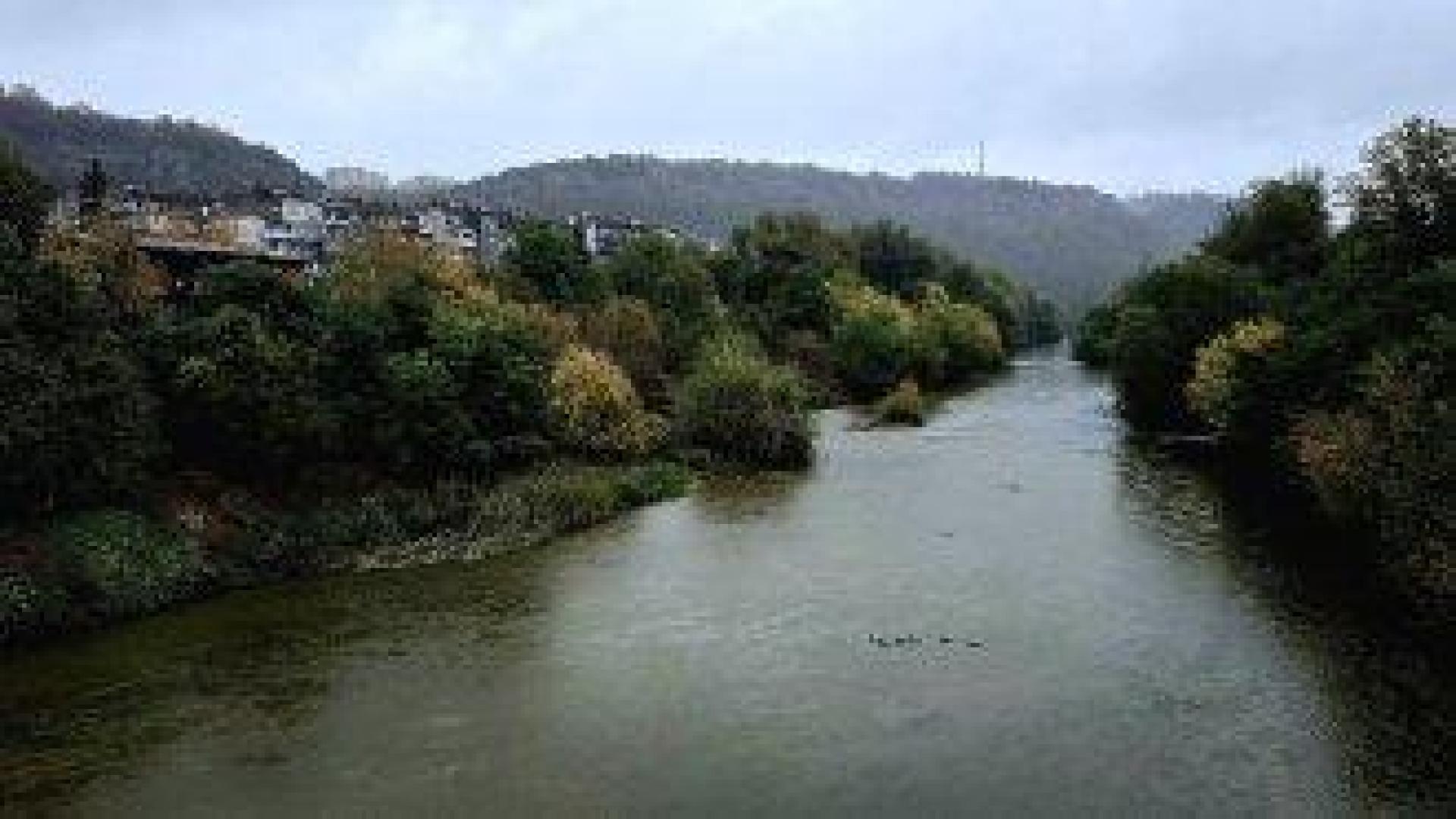 Реките Янтра и Белица достигнаха критични нива край Велико Търново