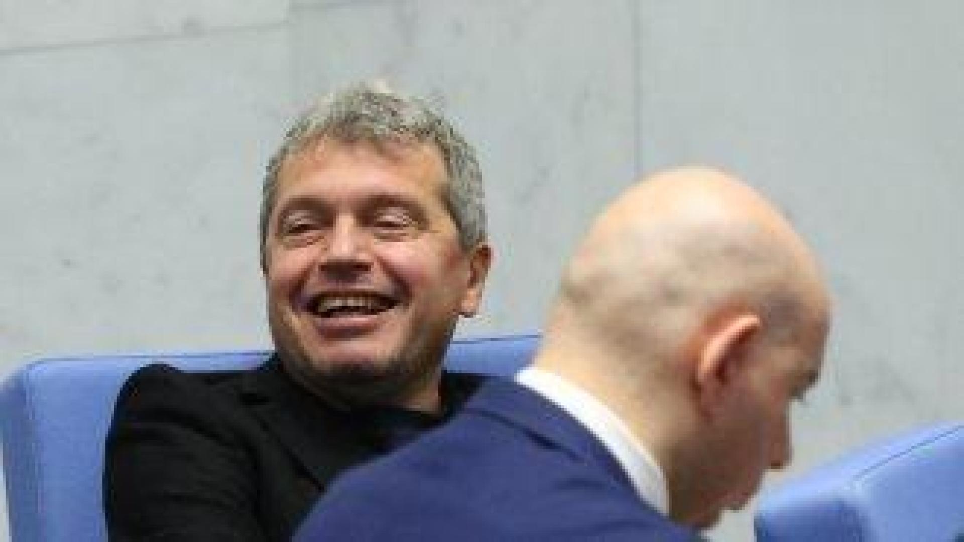 Тошко, какво стана с "никога с Борисов, никога с Пеевски"?