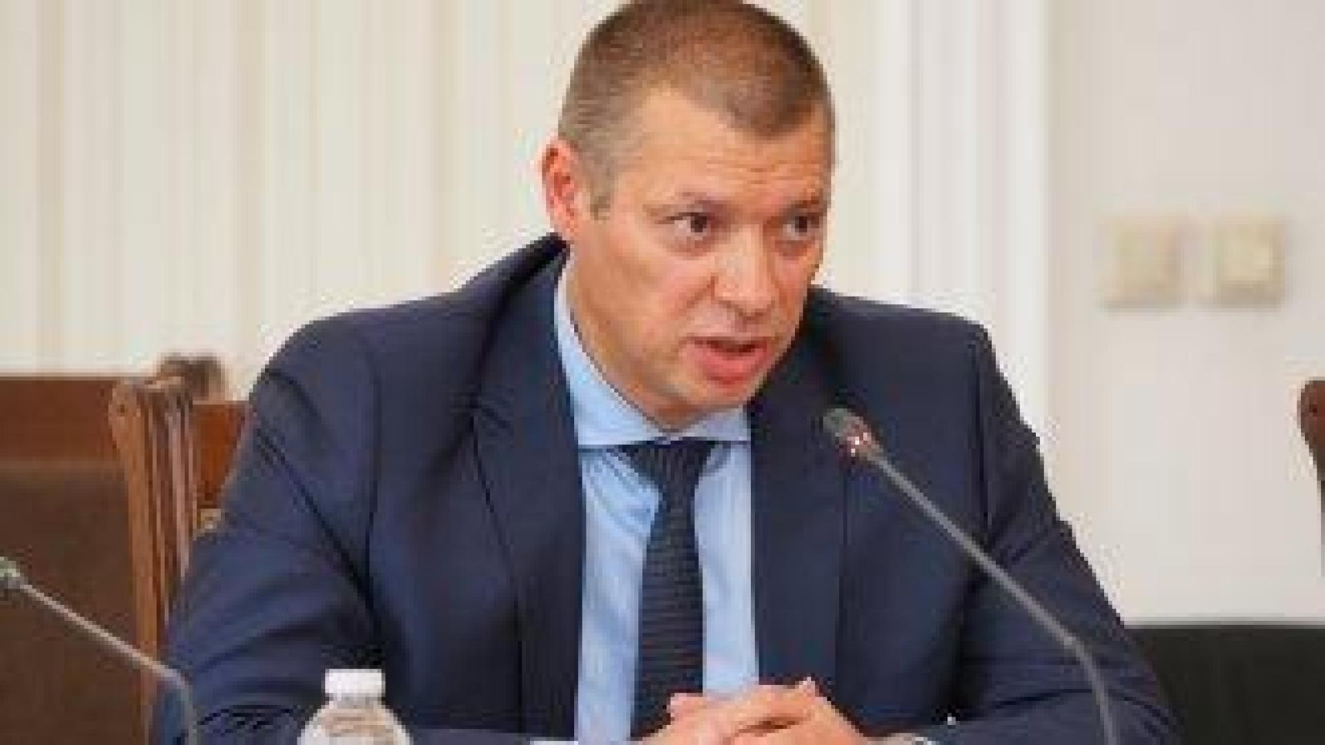 ПП-ДБ събира подписи за оставката на Антон Славчев, Борисов съгласен "с две ръце"