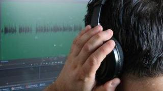 "На Пеевски се дава подслушването". Парламентът взе и разузнаването, и СРС от Радев