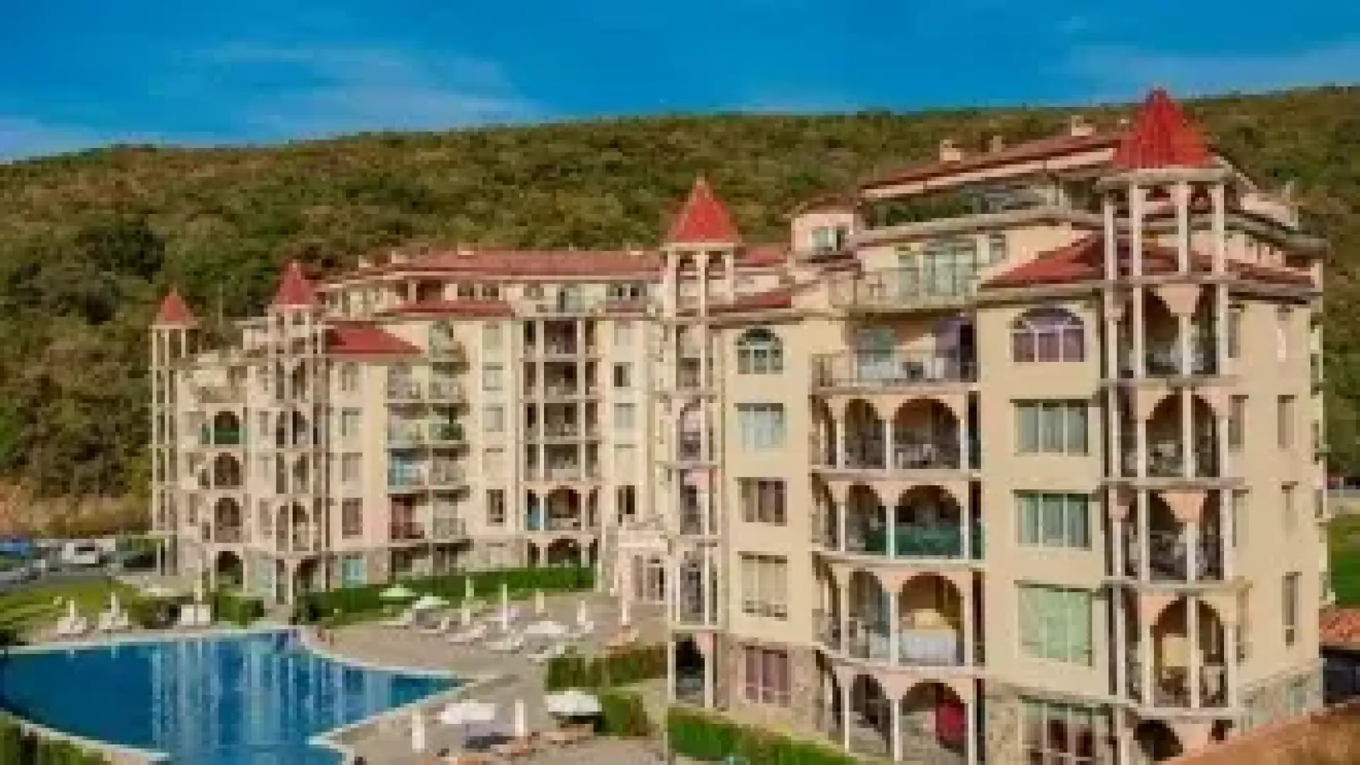 Властта се закани да събори хотел "Негреско" на Ветко Арабаджиев в "Елените"