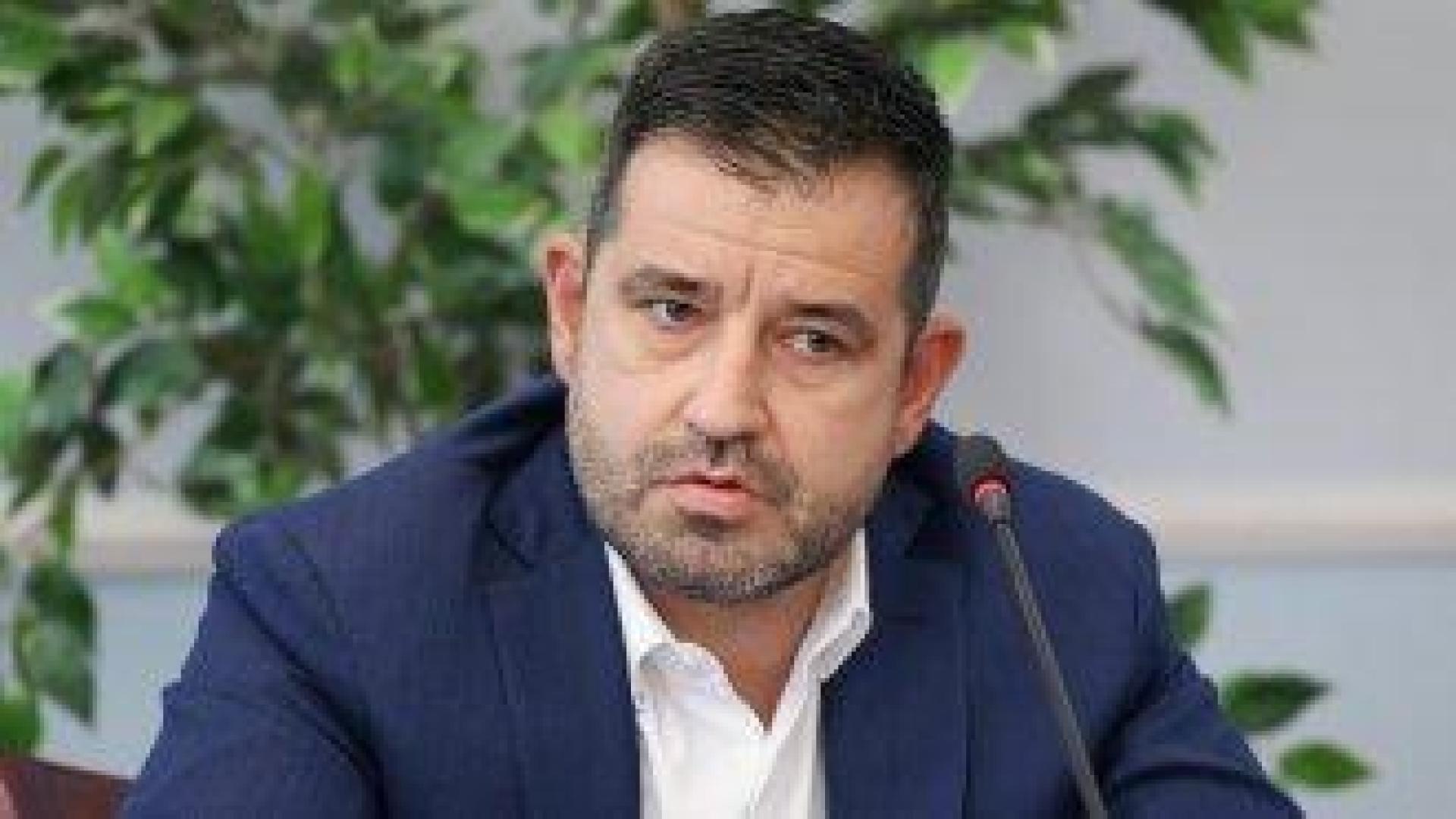 “Преформатиране“ в НЗОК. Управителят оряза правомощията на подуправителя