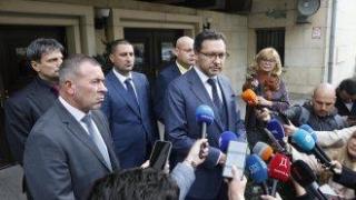 "Не можем да тръгнем по моловете". Митов обеща полицейско присъствие, но след разчет