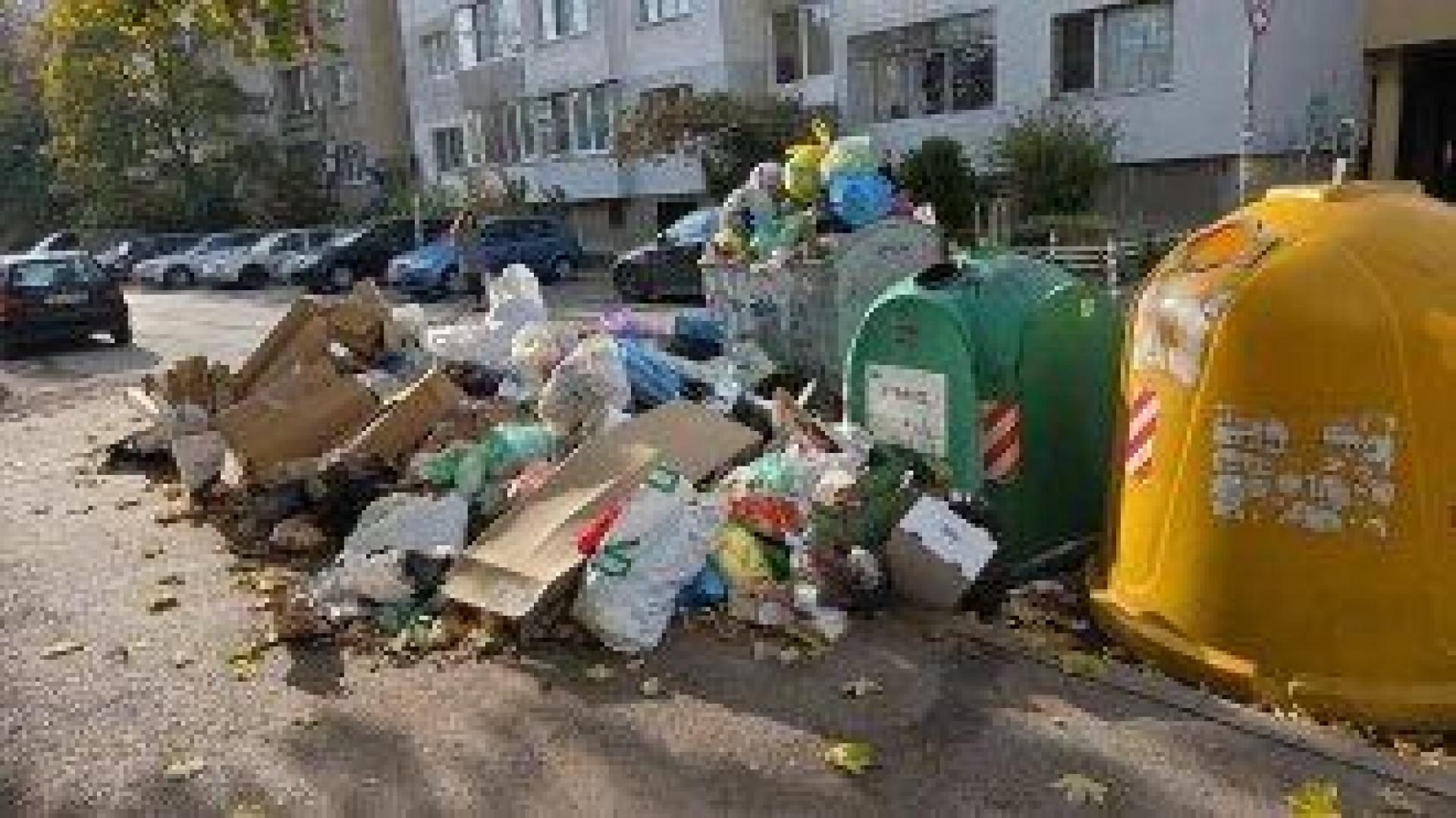 Кризата с боклука в София: Техниката и хората остават проблем