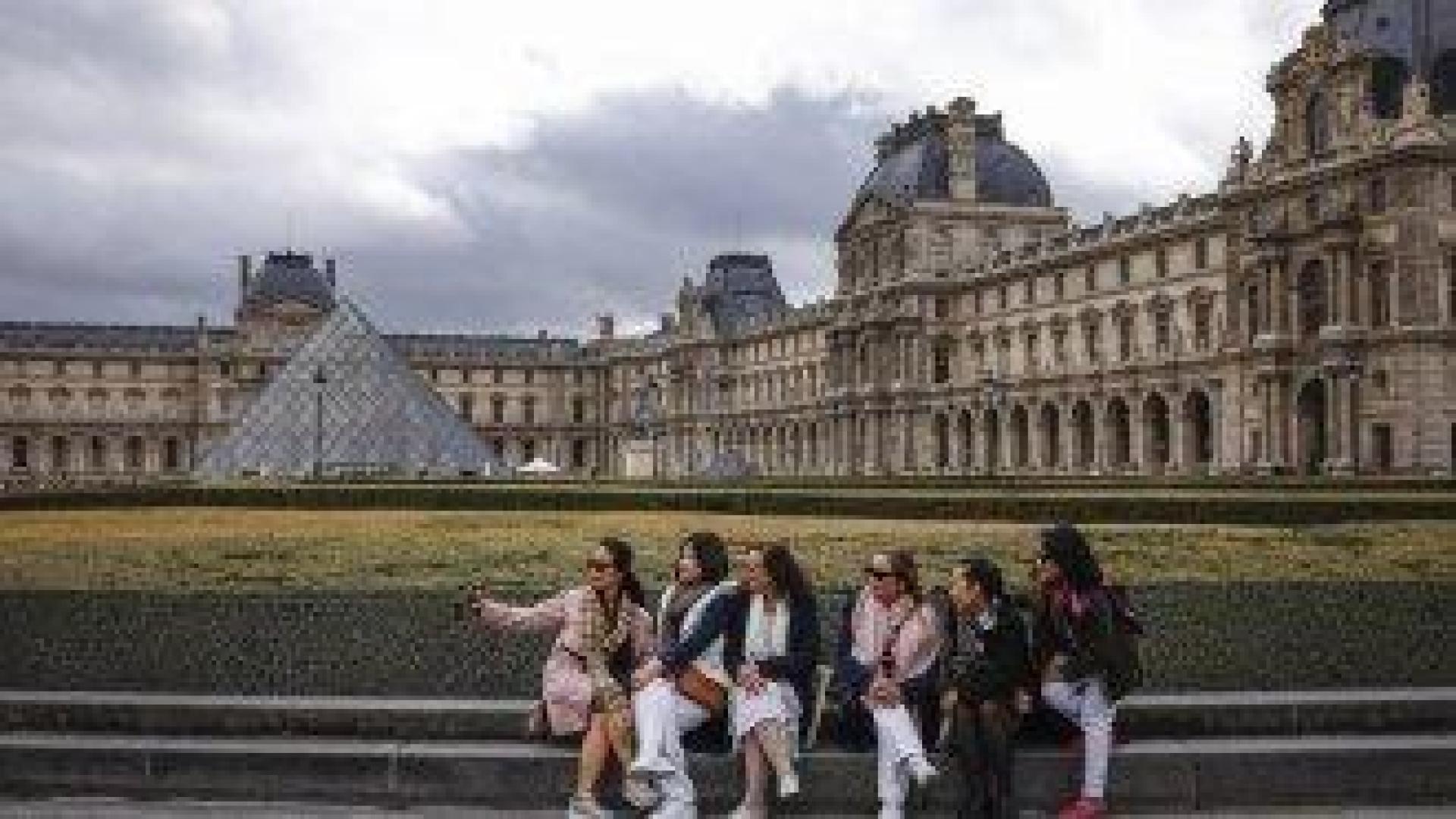 Лувърът отново отвори врати - 3 дни след обира