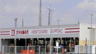 Засягат ли България санкциите на САЩ срещу "Лукойл"?