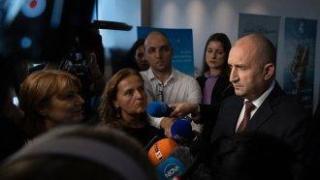 Радев: Пеевски управлява, Борисов изпълнява