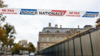 С полицейски ескорт: Лувърът премести част от бижутата си във Френската централна банка