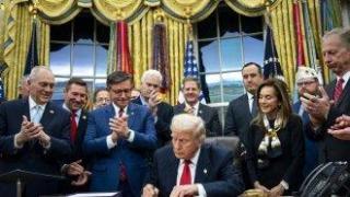 Тръмп подписа закона за край на най-дългата бюджетна парализа в САЩ