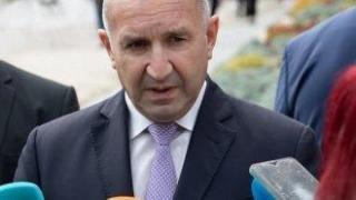 Радев: Идва диктатура. Назначаването на особения управител на "Лукойл" е извън закона