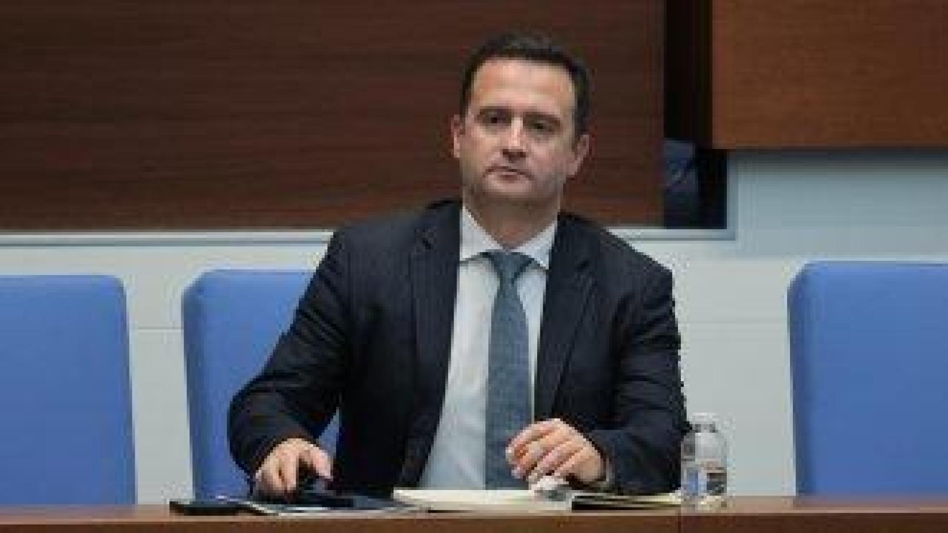 Румен Спецов познава най-добре "Лукойл", поема руля и ще е отговорното лице пред Великобритания и САЩ